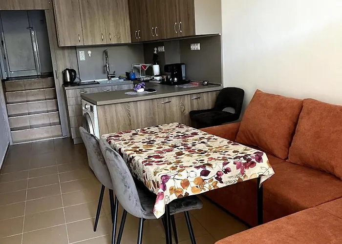 1br Near Cathedral