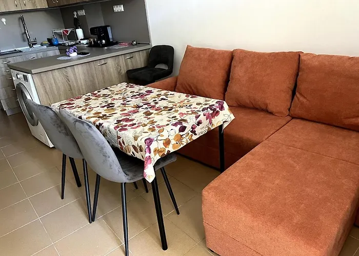 1br Near Cathedral